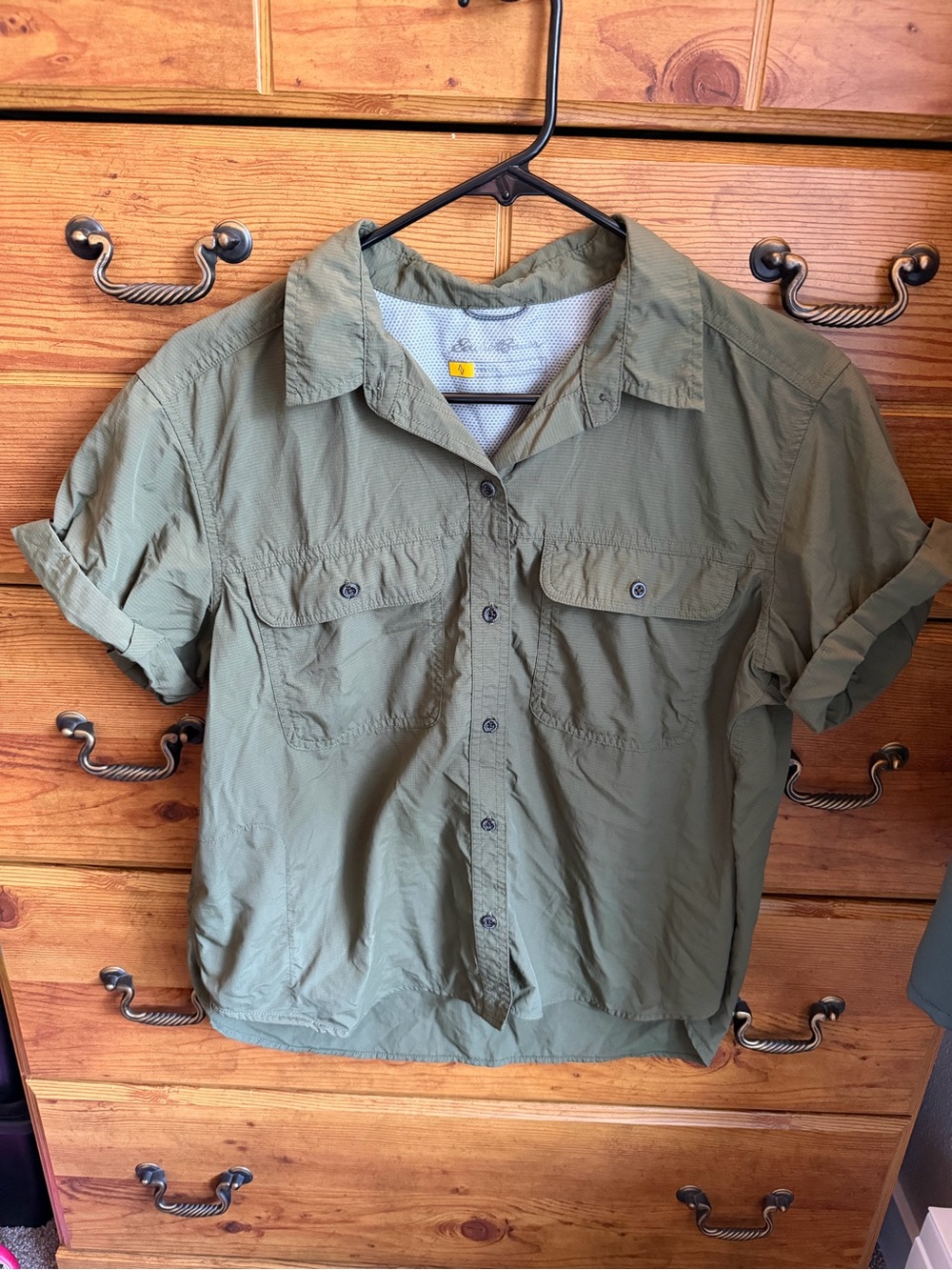 Women’s Eddie Bauer Mountain Ripstop short-sleeve camp shirt size L